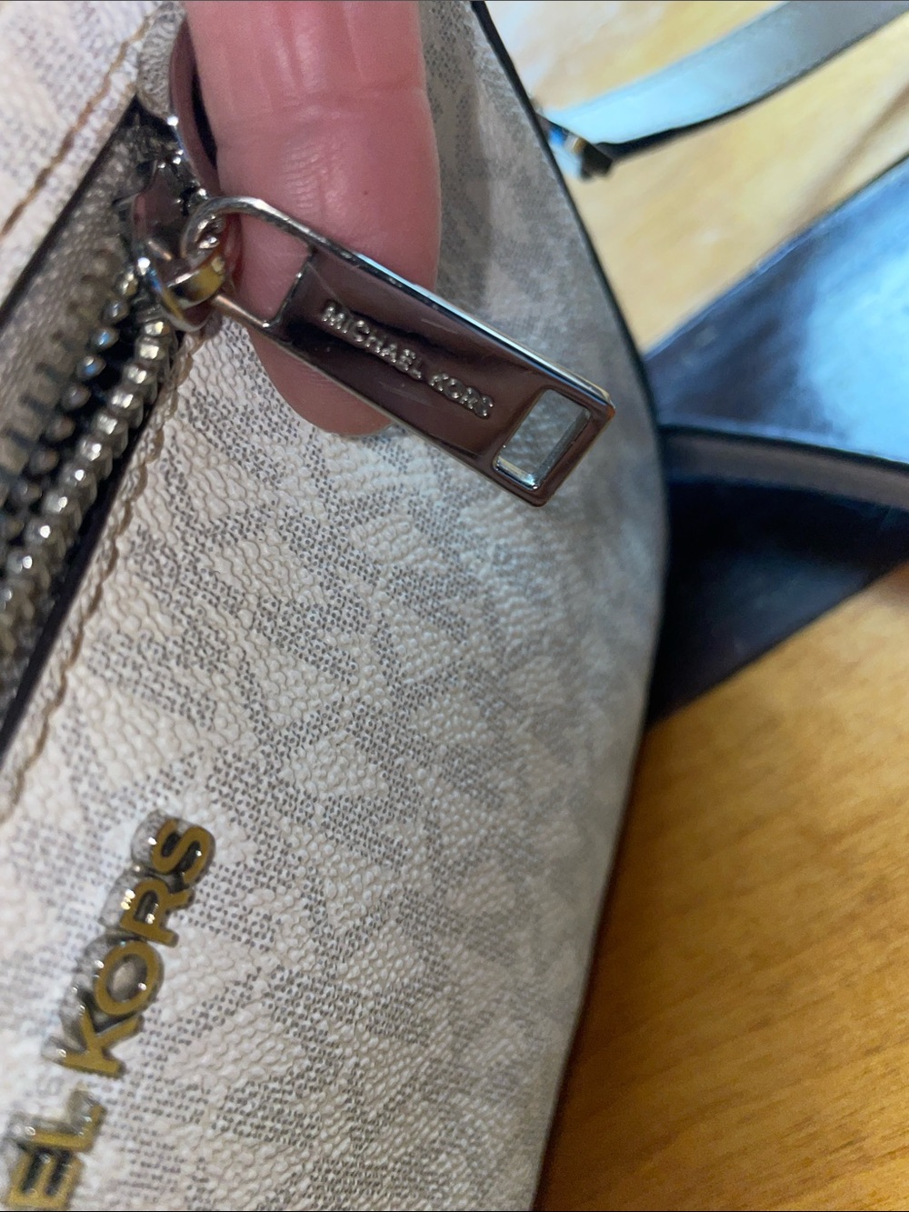 Michael Kors Signature Crossbody in Off-White and Gray - Picture 6 of 7